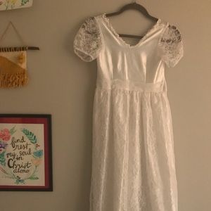 Vintage Kid’s Lace White Dress